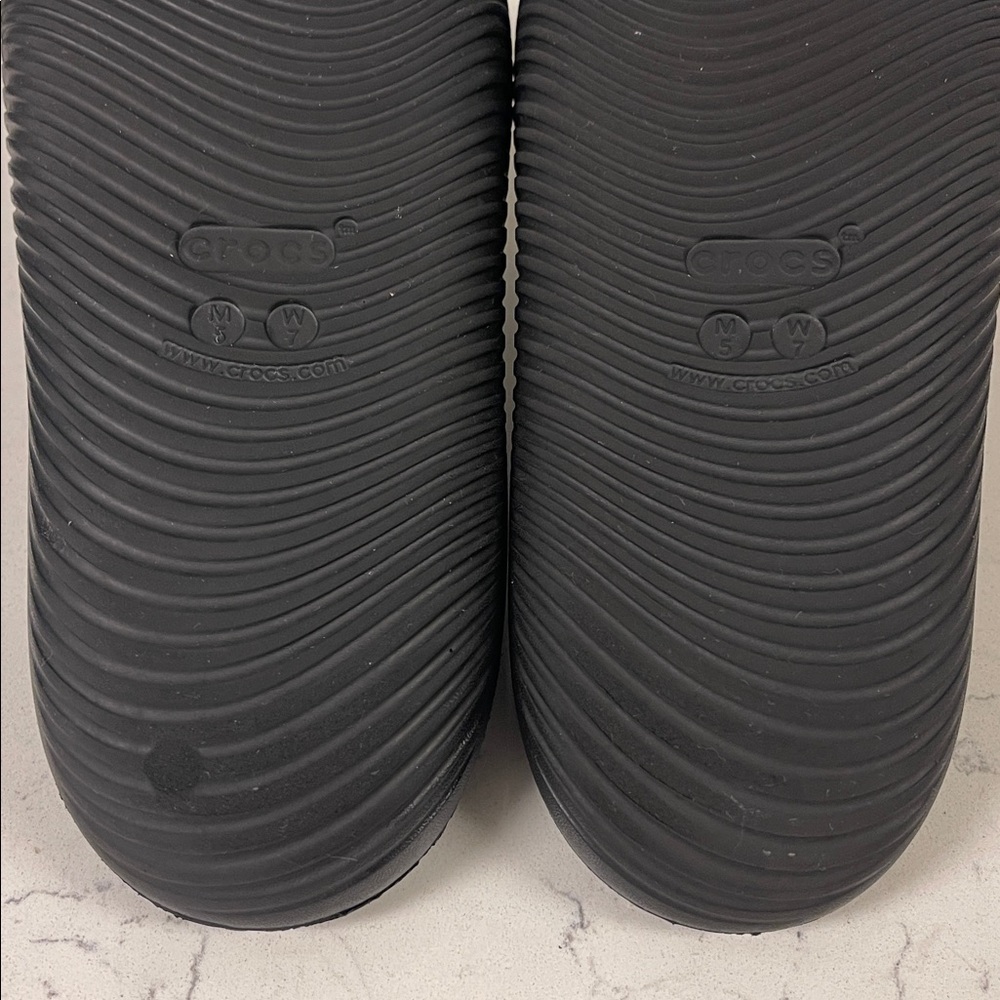 Crocs Mellow Recovery Slide Black Sandals 208392 Unisex Women’s 7 Men’s 5 Slides - Picture 10 of 15